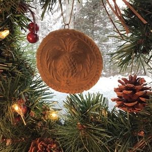 Prim Blackened Beeswax Round Pineapple Ornament